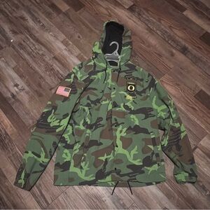 Nike Oregon Ducks Salute to Service Camo Windbreaker Jacket